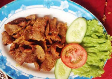 Mầm sữa heo nướng sả cay giòn cho ngày cuối tuần