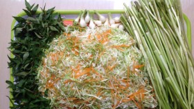 Dân dã bắp cải muối chua